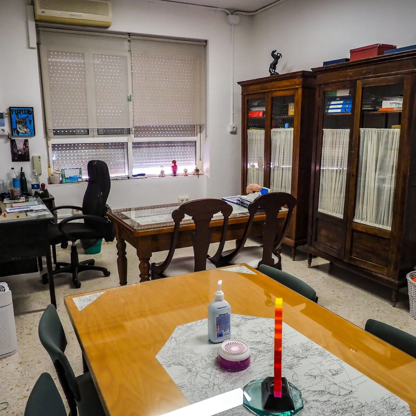 Despacho de secretaría del colegio